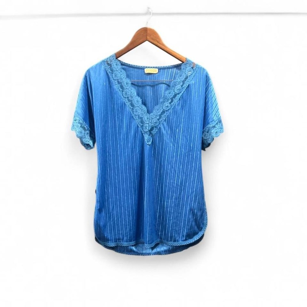 Blue lace trim cami top with V-neck and short sleeves